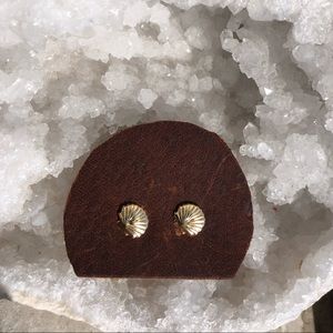 🍋 3/$25 🌊 minimalist beach shell earrings 🌊